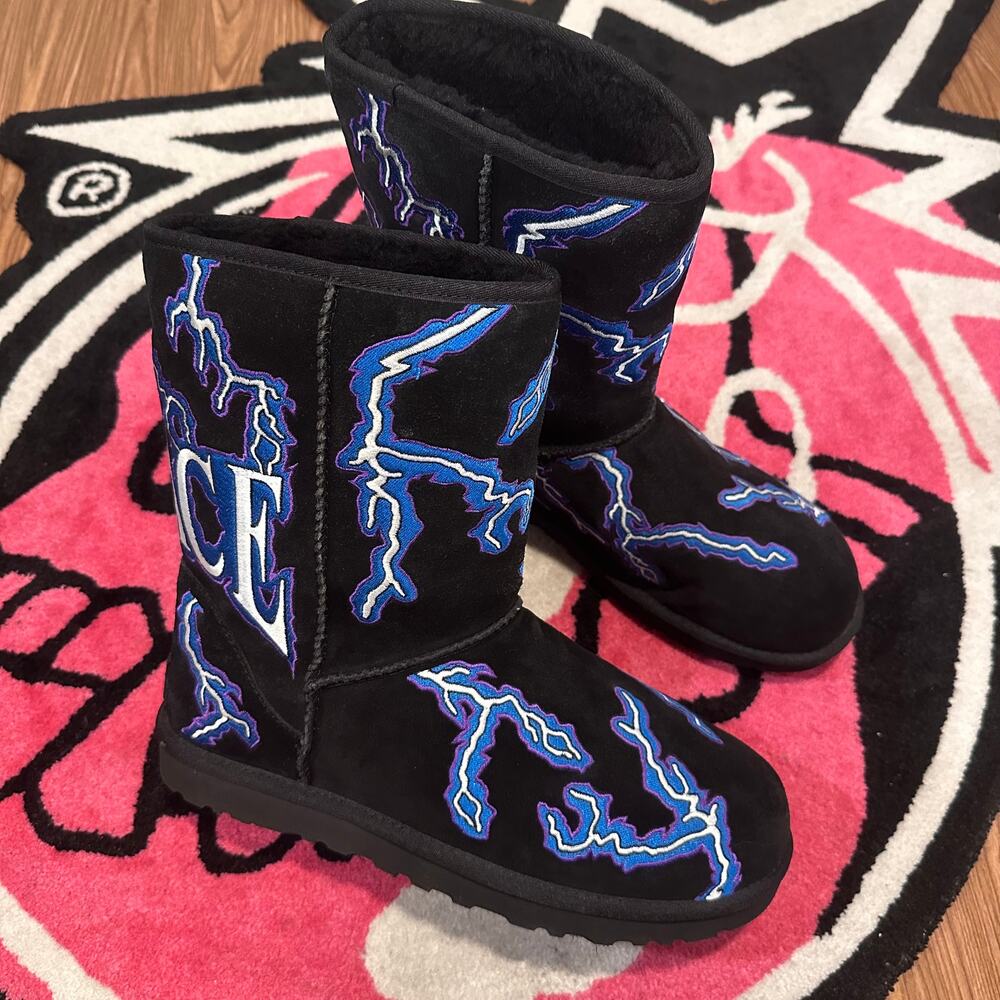 UGG Classic Short Boot x Palace Lightning - Black - Size 10 - Used